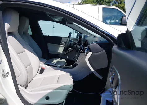 2018 Mercedes-Benz Cla 250 4Matic z USA, uszkodzony, nr VIN WDDSJ4GB0JN596791